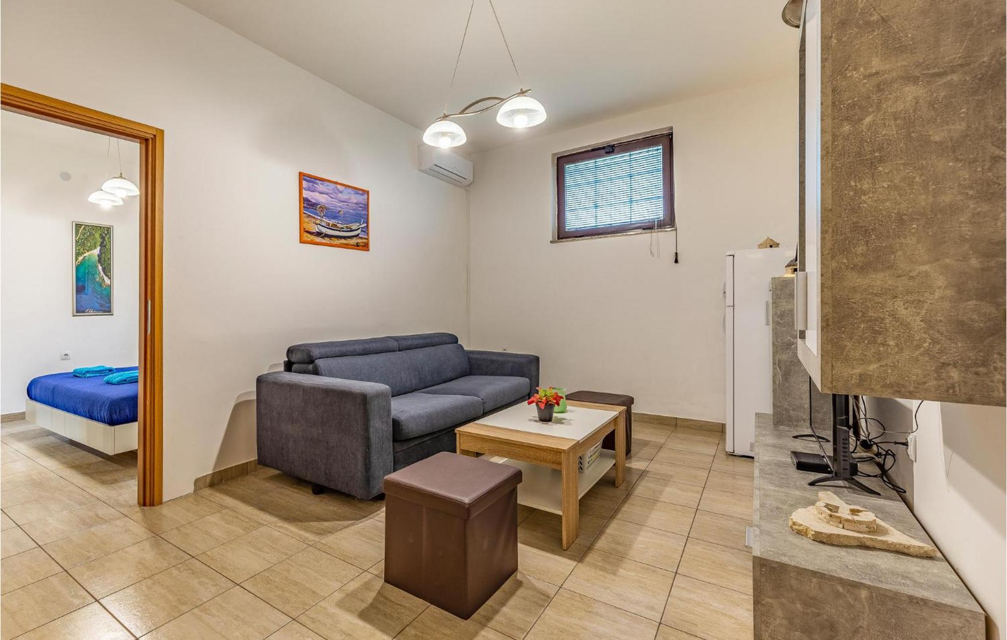 Amazing Apartment In Pula With Kitchen ภายนอก รูปภาพ